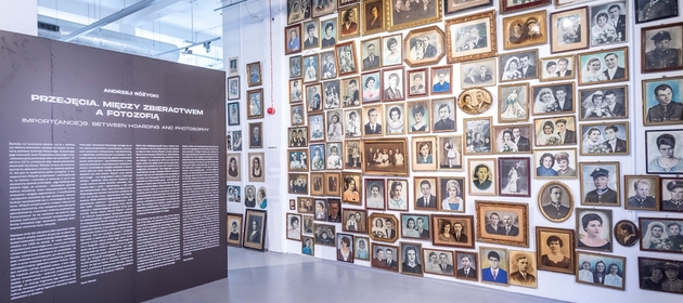 fragment wystawy Przejęcia (2021)